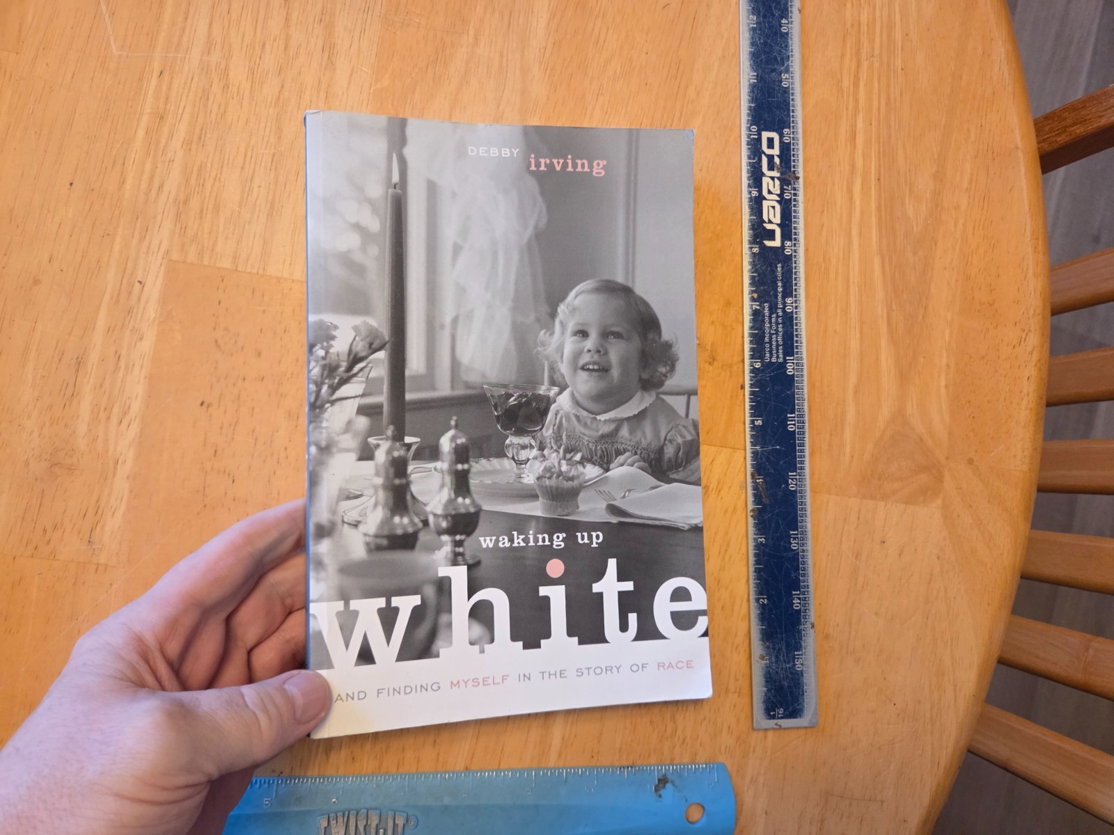 Waking up White : And Finding Myself in the Story of Race by Debby Irving (2014,